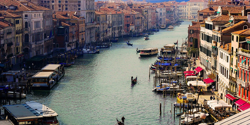 What Makes Venice a Top Romantic Getaway For Couples In 2024?