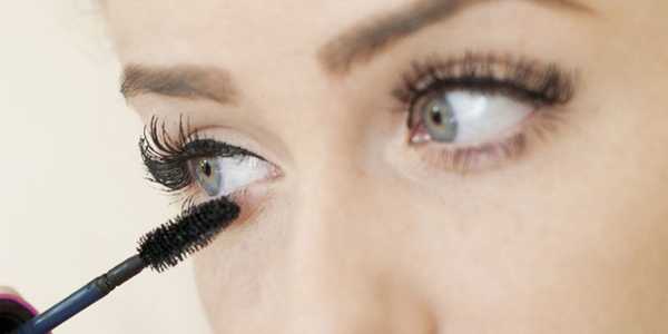 Want Lashes That Wow? Try These Mascara Tips!